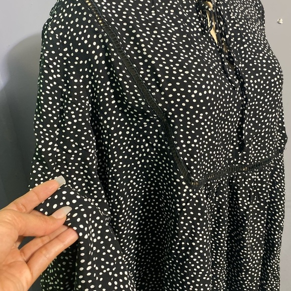 Suzanne Betro Black Top with White Dots - Picture 5 of 8